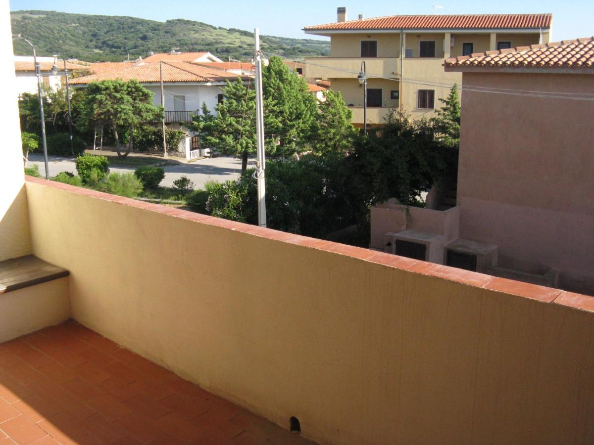 Borgo Spiaggia Isola Rossa Exterior foto